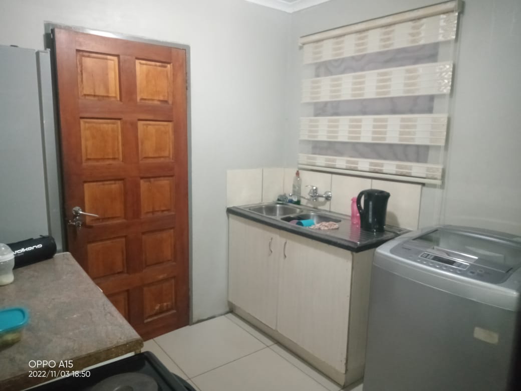 7792ece0-8dfb-491a-b8a6-afc372076848