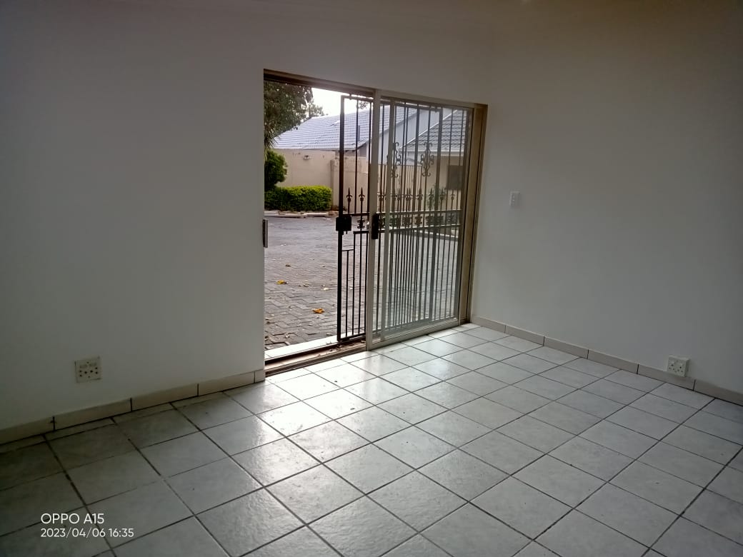 1Beds Apartment Garden Cottage Wilropark Roodepoort To Rent