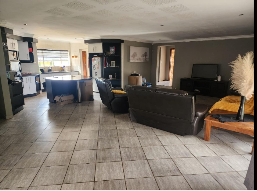 2 Bedroom 2.5 Bathrooms Pet Friendly House Pool Rangeview Krugersdorp