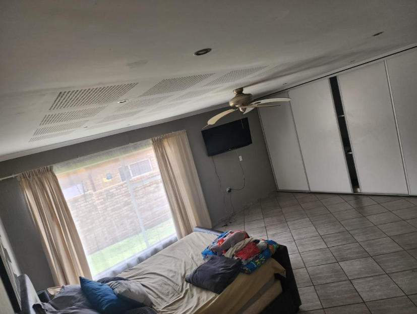 2 Bedroom 2.5 Bathrooms Pet Friendly House Pool Rangeview Krugersdorp